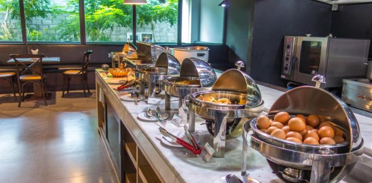 viešbutis UNIQUE REGENCY HOTEL įsikūręs Tailandas. 