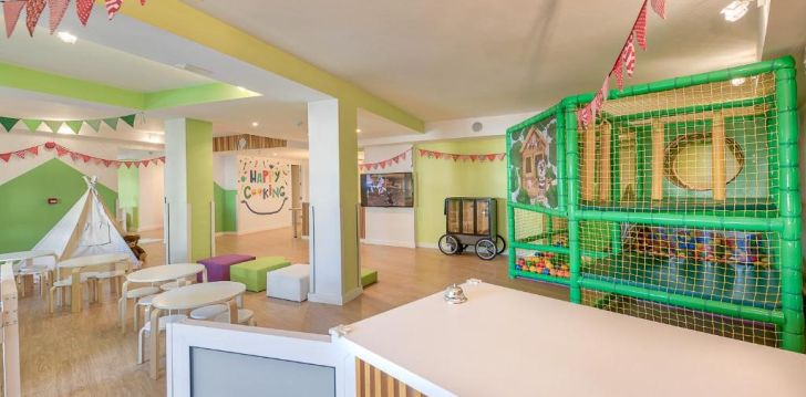 Planuoji kelionę į Ispanija? apsistokite 4 viešbutyje LIVVO KOALA GARDEN.