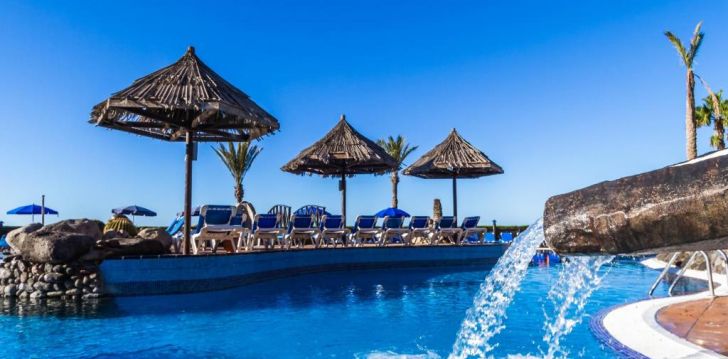 Planuoji kelionę į Ispanija? apsistokite 4 viešbutyje BLUEBAY BEACH CLUB.