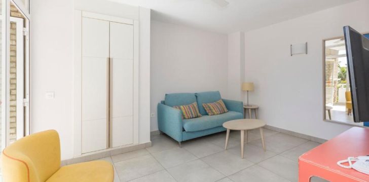 apsistokite HOTEL LIVVO VERIL PLAYA viešbutyje už gerą kainą.
