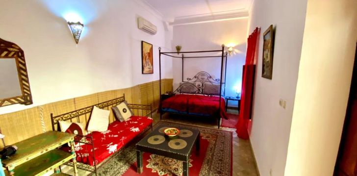 Viešbutis RIAD MANDALAY įsikūręs Marokas.