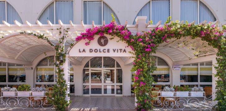 Planuoji kelionę į Egiptas? apsistokite 5 viešbutyje DESERT ROSE RESORT HURGHADA. 
