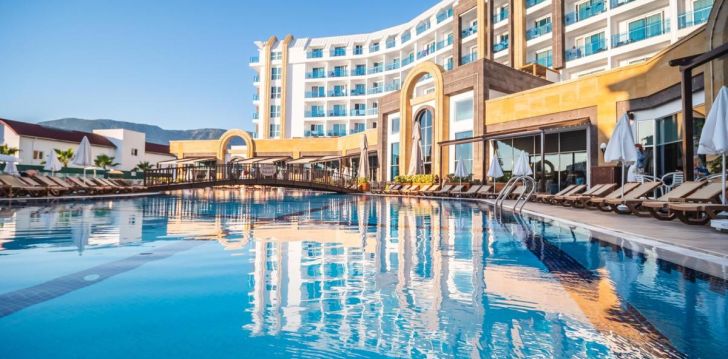 jaukus viešbutis THE LUMOS DELUXE RESORT HOTEL & SPA, jūsų atostogoms