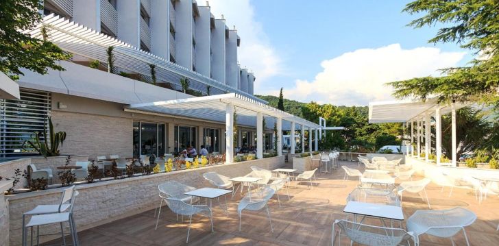 Viskas įskaičiuota Juodkalnijoje, 4* viešbutyje CARINE HOTEL DELFIN! 9