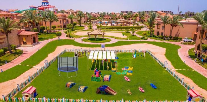 apsistokite CHARMILLION GARDENS AQUA PARK viešbutyje už gerą kainą.