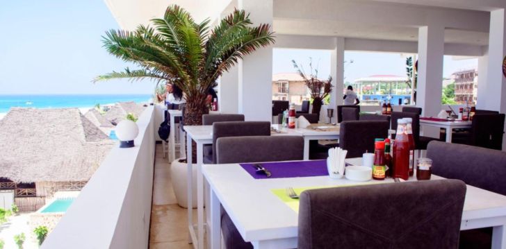 Viešbutis SUN SEA BAR (Adults Only 12+) įsikūręs .