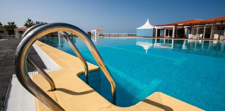 apsistokite MURDEIRA VILLAGE RESORT viešbutyje už gerą kainą.