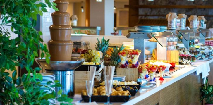 viešbutis LABRANDA RIVIERA HOTEL & SPA įsikūręs Malta. 