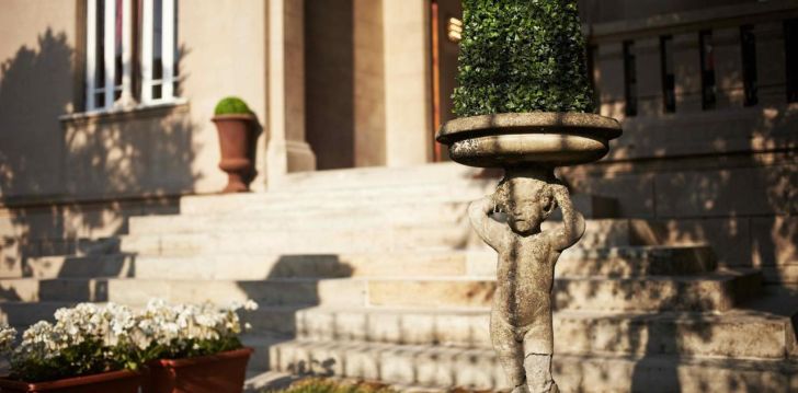 Planuoji kelionę į Italija? apsistokite 4 viešbutyje VILLA TOWER INN. 