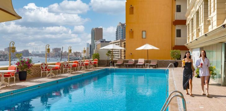 apsistokite CARLTON TOWER HOTEL DUBAI viešbutyje už gerą kainą. 