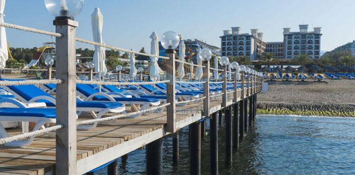 Apsistokite QUATTRO BEACH SPA & RESORT HOTEL viešbutyje už gerą kainą. 