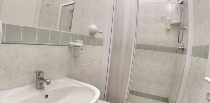 Viešbutis HOTEL VILLA CATERINA įsikūręs Italija. 