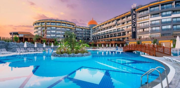 apgyvendinimas 5* ARNOR DELUXE HOTEL & SPA