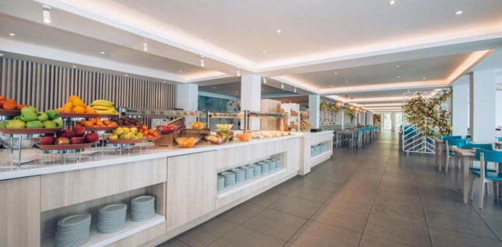 viešbutis IBEROSTAR HERCEG NOVI įsikūręs Juodkalnija. 
