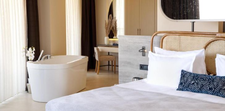 apgyvendinimas 5* LIU RESORTS