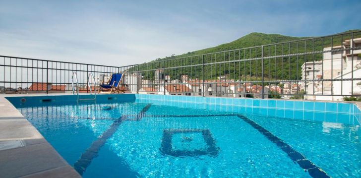 HOTEL TWELVE - klientų vertinamas, kaip geras kainos ir kokybės santykis. 