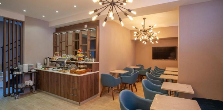 Planuoji kelionę į Juodkalnija? apsistokite 4 viešbutyje HOTEL TWELVE. 