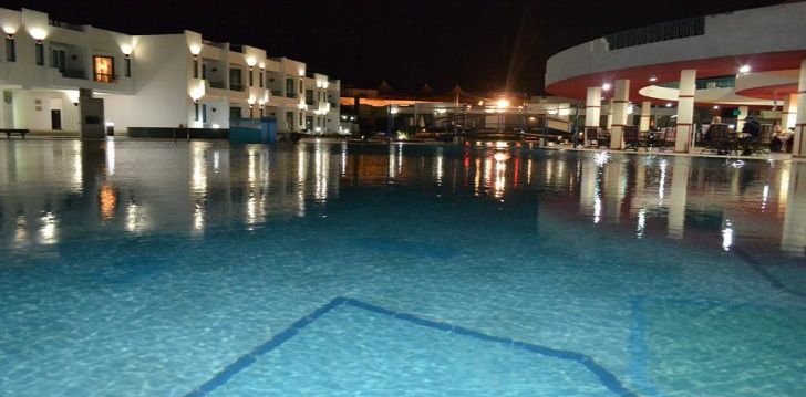 Atostogos 4* viešbutyje SHARM HOLIDAY RESORT AQUA PARK (skrydis iš Rygos)! 3