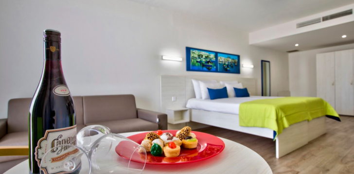 patogus viešbutis jūsų kelionei – 4* HOTEL SANTANA