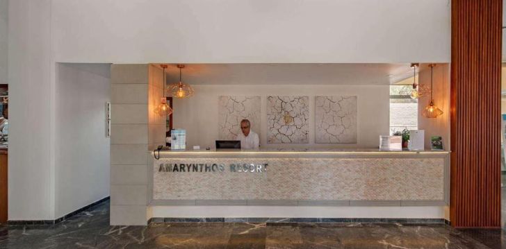 Apsistokite EVIA RIVIERA RESORT viešbutyje už gerą kainą. 