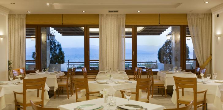 apgyvendinimas 5* NEGROPONTE RESORT