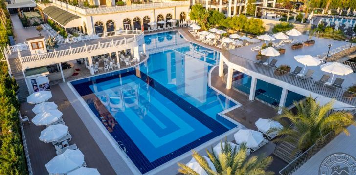 Planuoji kelionę į Turkija? apsistokite 5 viešbutyje J'ADORE DELUXE HOTEL & SPA. 