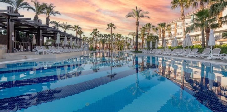 apsistokite BELEK BEACH RESORT viešbutyje už gerą kainą. 