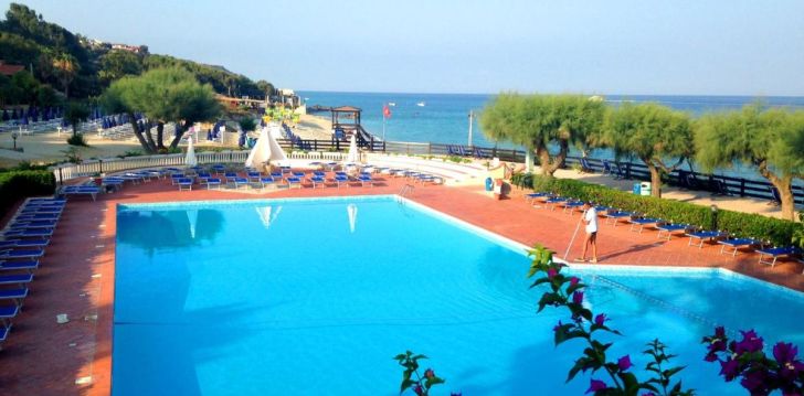 planuoji kelionę į Italija? apsistokite 3 viešbutyje VILLAGGIO RESIDENCE TORRE RUFFA ROBINSON. 