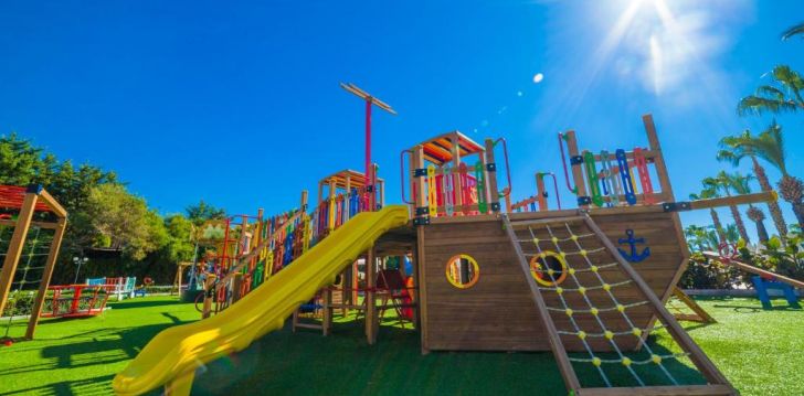 apsistokite HOTEL TURAN PRINCE viešbutyje už gerą kainą.