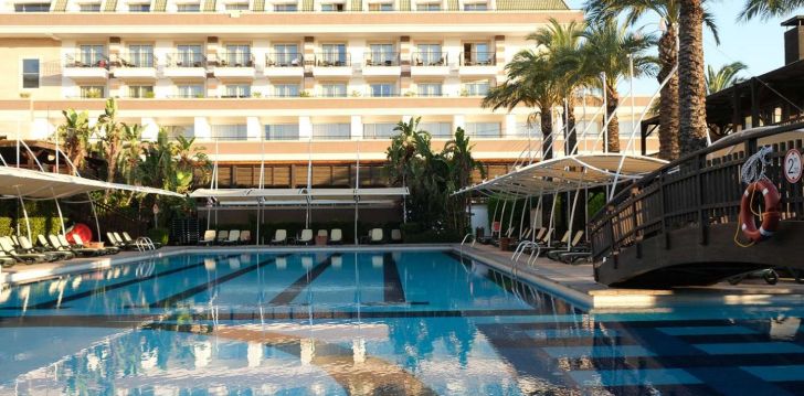 CRYSTAL DELUXE RESORT & SPA - klientų vertinamas, kaip geras kainos ir kokybės santykis. 