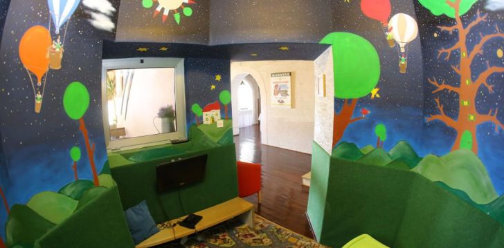 tavęs laukia poilsis Kroatija įsikūrusiame HOTEL DELFIN