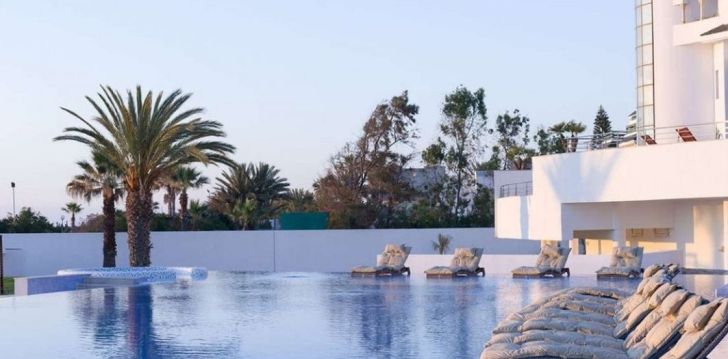 apsistokite IBEROSTAR SELECTION KANTAOUI BAY viešbutyje už gerą kainą.
