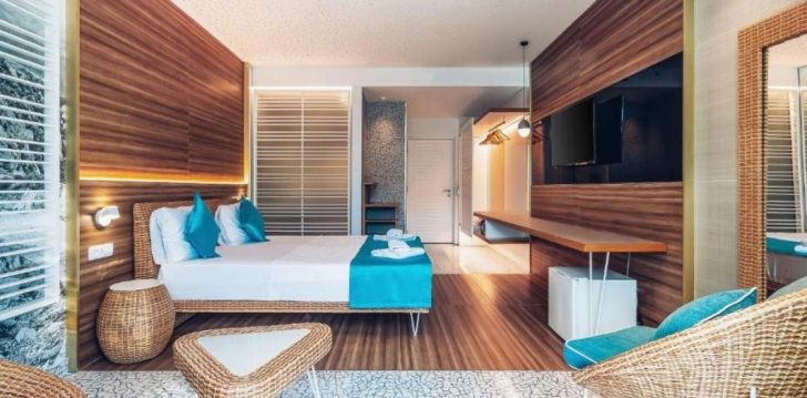 Rinkitės viešbutį CARINE HOTEL KUMBOR kelionei į Juodkalnija