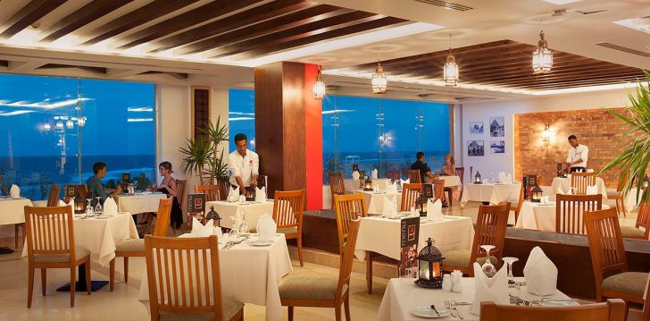 Viešbutis CONCORDE MOREEN BEACH RESORT & SPA įsikūręs Egiptas.