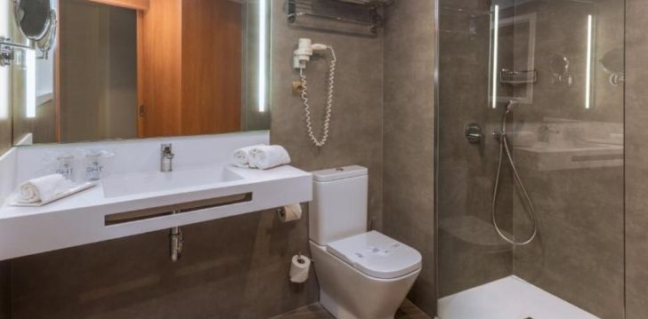 apgyvendinimas 4* HOTEL GHT AQUARIUM & SPA