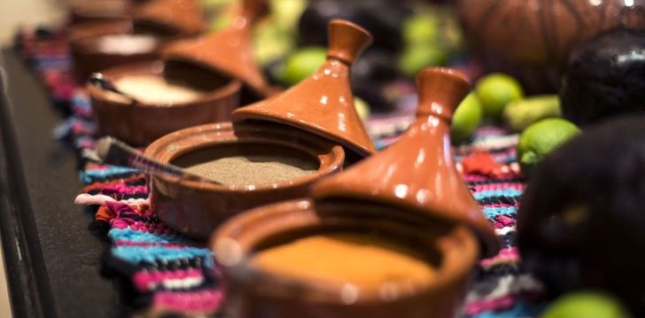 Viešbutis CONCORDE MOREEN BEACH RESORT & SPA įsikūręs Egiptas. 