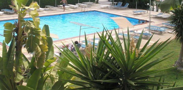 Viešbutis DEBBIE XENIA HOTEL APARTMENTS įsikūręs Kipras.