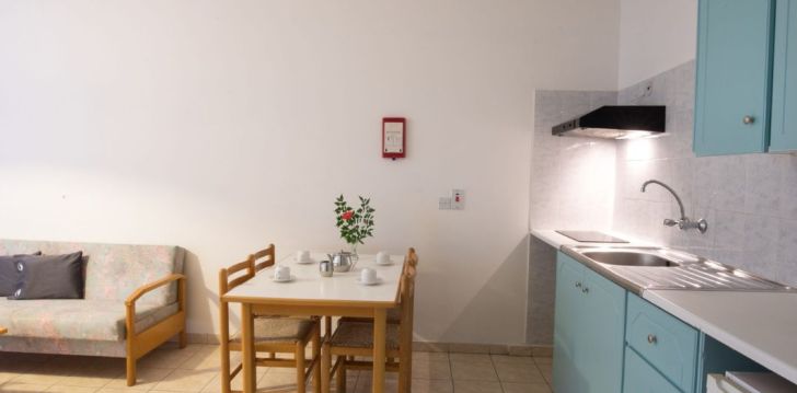 Tavo atostogos prasideda viešbutyje DEBBIE XENIA HOTEL APARTMENTS