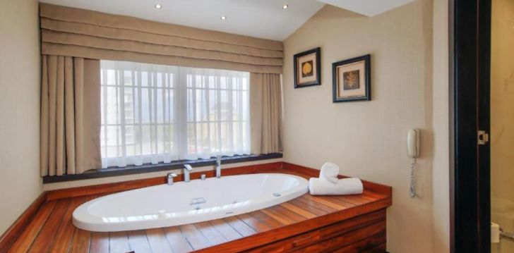 LIMAK LARA DELUXE HOTEL & RESORT - klientų vertinamas, kaip geras kainos ir kokybės santykis.