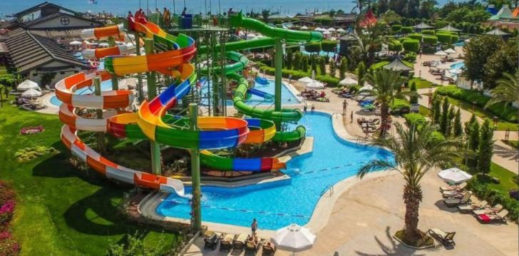 apsistokite LIMAK LARA DELUXE HOTEL & RESORT viešbutyje už gerą kainą. 