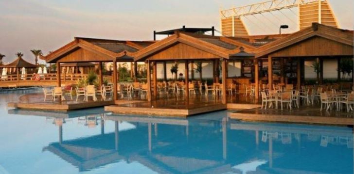 LIMAK LARA DELUXE HOTEL & RESORT - klientų vertinamas, kaip geras kainos ir kokybės santykis. 