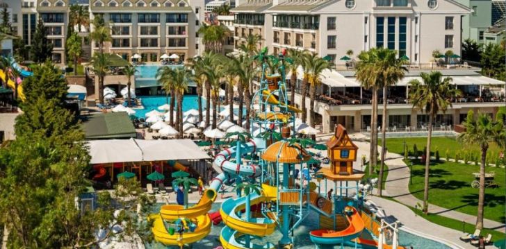 tavęs laukia poilsis Turkija įsikūrusiame DOBEDAN BEACH RESORT COMFORT (ex. Alva Donna Beach Resort Comfort)