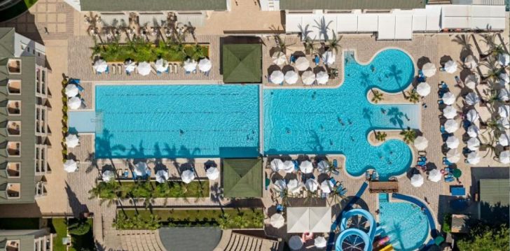 DOBEDAN BEACH RESORT COMFORT (ex. Alva Donna Beach Resort Comfort) - klientų vertinamas, kaip geras kainos ir kokybės santykis. 