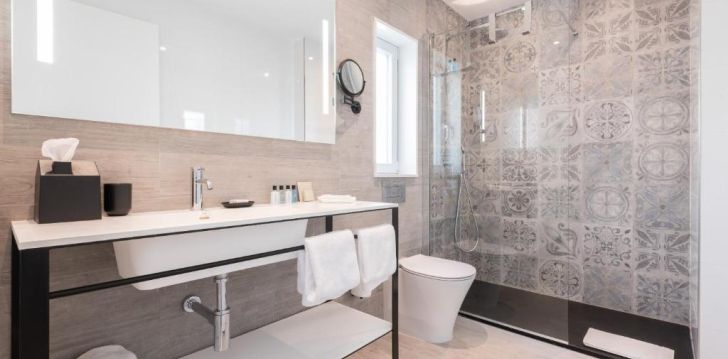 Viešbutis HOTEL JULIANI įsikūręs Malta.