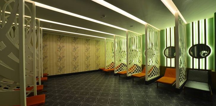 apgyvendinimas 5* AZURA DELUXE RESORT