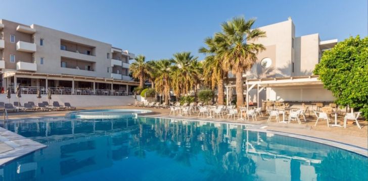 Apsistokite GOUVES BAY HOTEL viešbutyje už gerą kainą. 