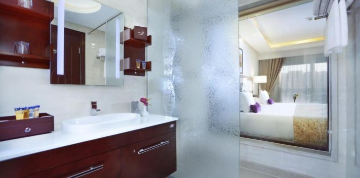 apgyvendinimas 5* ALBATROS WHITE BEACH RESORT