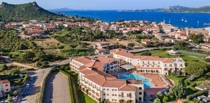 Apsistokite BLU HOTEL MORISCO viešbutyje už gerą kainą. 