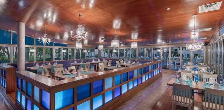 apsistokite RIXOS SUNGATE viešbutyje už gerą kainą.