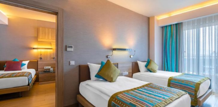 LONG BEACH RESORT HOTEL & SPA DELUXE - klientų vertinamas, kaip geras kainos ir kokybės santykis. 